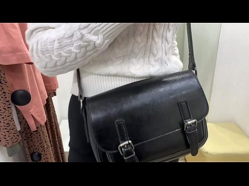 ❤️ Masturbasi umum tina jalang ngora FeralBerry sareng dildo di kamar pas Video anal di urang% su.ttsex.ru% ❌❤